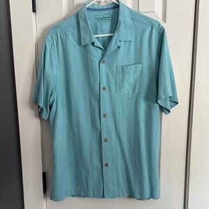 Men’s size medium Tommy Bahama brand 100% silk aloha shirt.